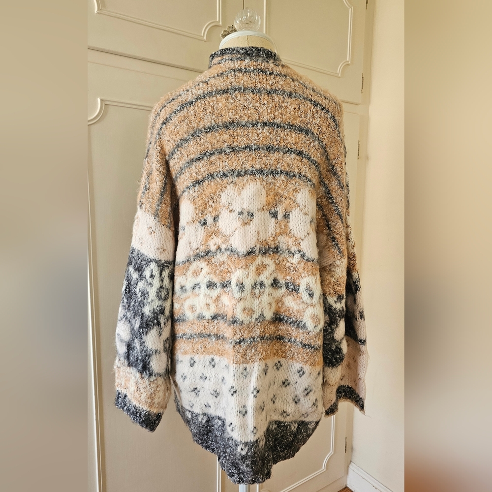 Free People Gather Me Close Cardigan XS Textured Bouclé in Gray, Cream & Tan - Picture 3 of 11